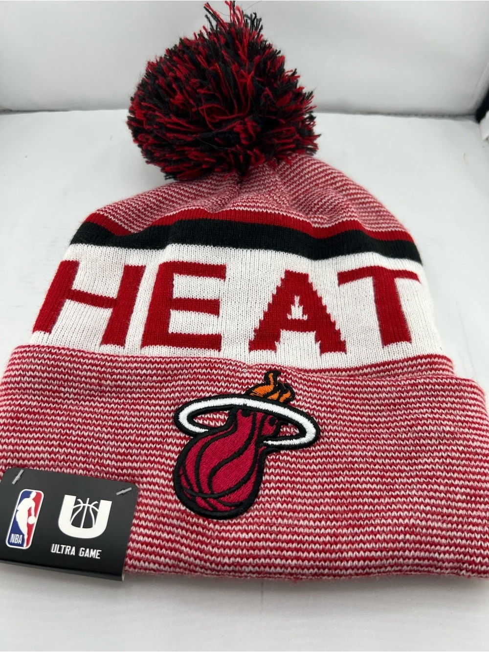 🎁NBA Miami Heat Red, White & Black Pom Beanie